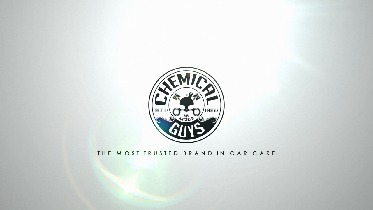 thumbnail video image 2 of Chemical Guys Blazin' Banana Carnauba Spray Wax (16 oz), 2 of 15