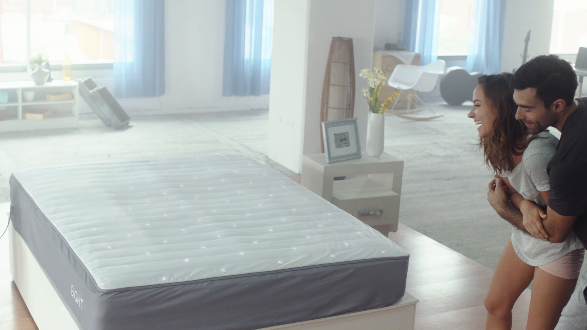 Eight Sleep Mars 11 Tracking And Temperature Control King The Eight Lift Mattress Offers A Hybrid Design For Cooling Effect And Reactive Support Combined With Smart Cover That Makes It Smartest Bed In