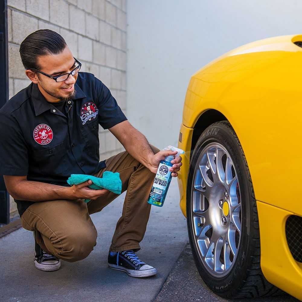 Chemical Guys Premium Swift Wipe Waterless Car Wash Enhanced Gloss