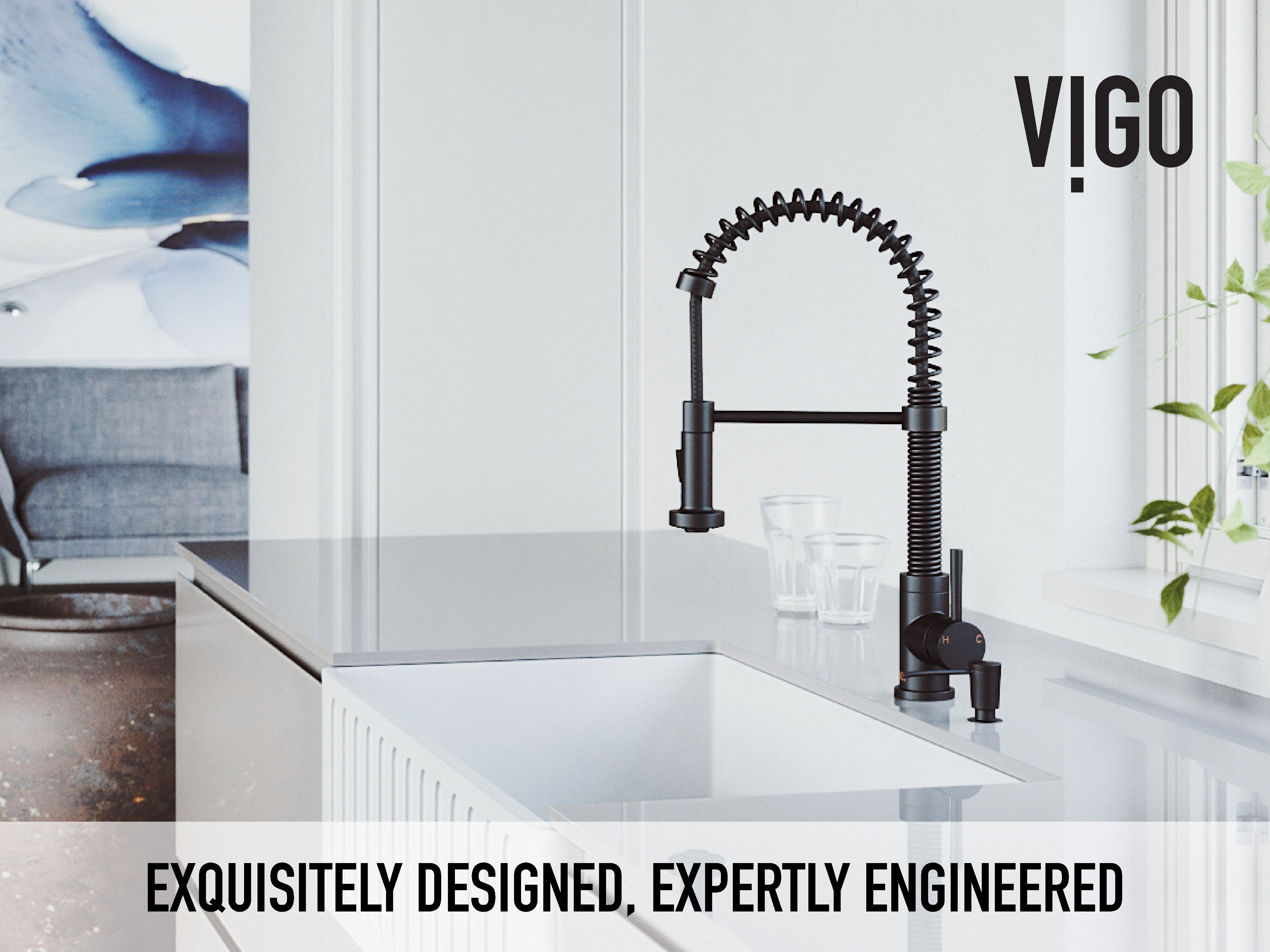 Vigo Edison Matte Black 1 Handle Deck Mount Pull Down