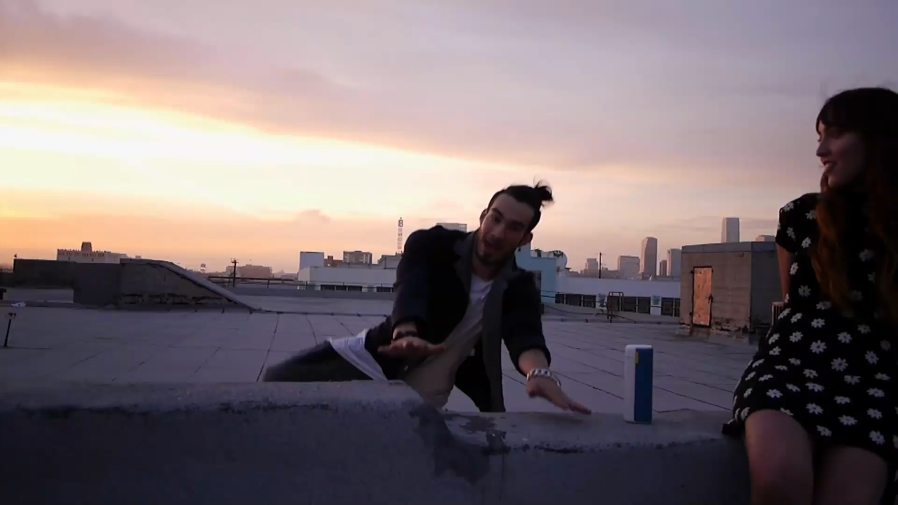 thumbnail video image 2 of Ultimate Ears BOOM - Speaker - for portable use - wireless - Bluetooth - night black, 2 of 3