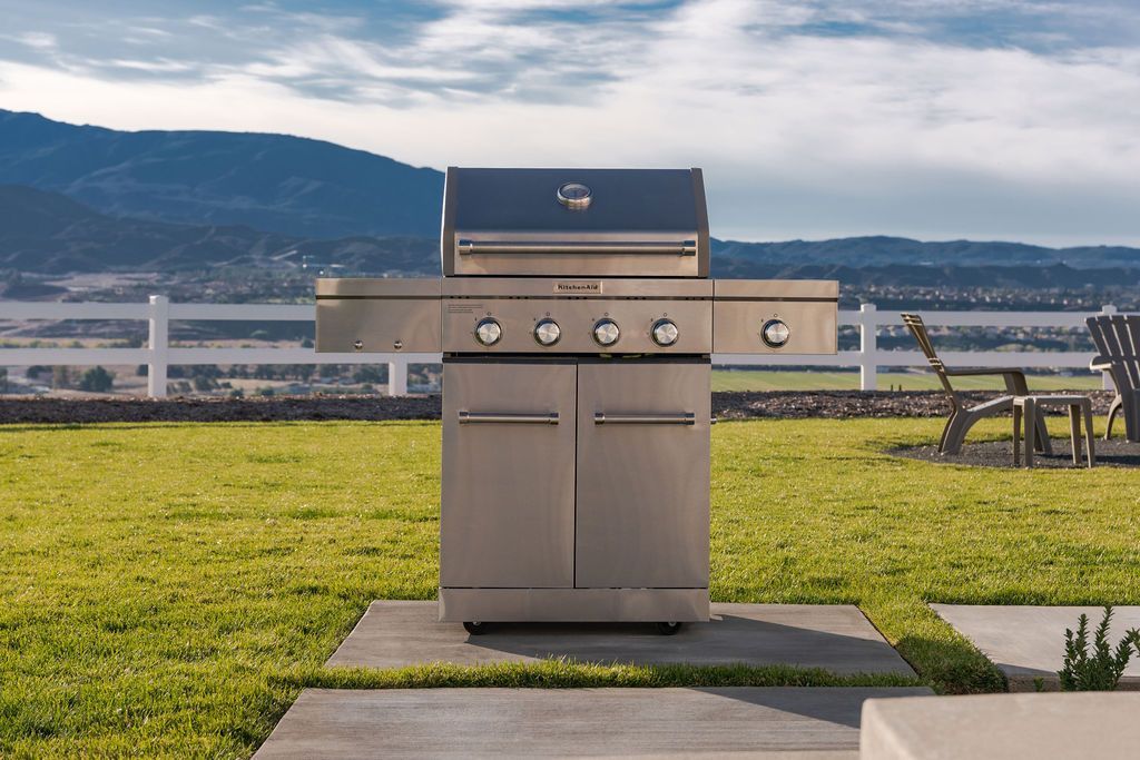 KitchenAid 4burner Gas Grill with Side Burner w/Cover, Model 720 0954G