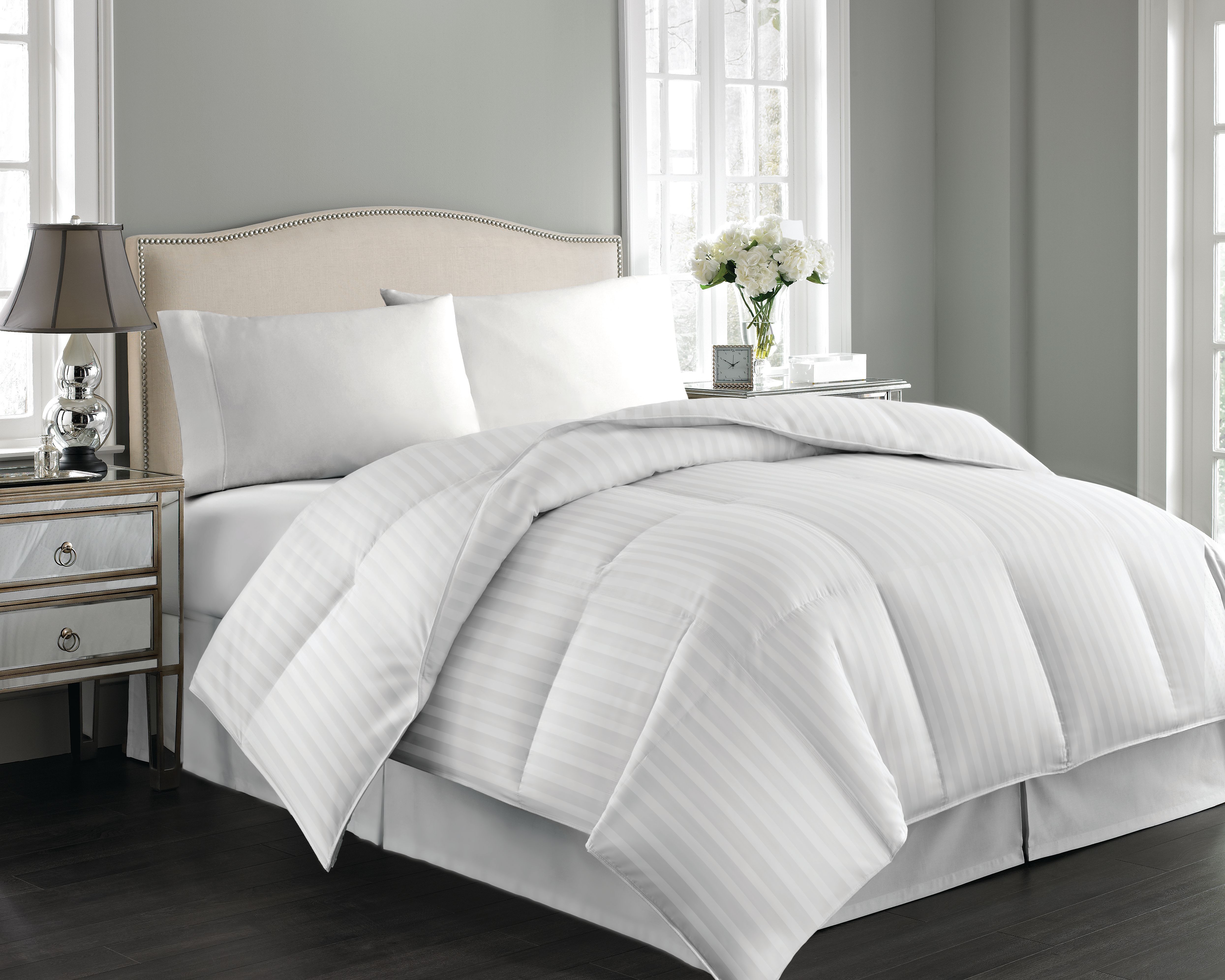 Hotel Grand European White Down Comforter Full Queen 90 X 98 34 Oz European White Down Fill King 108 40 5
