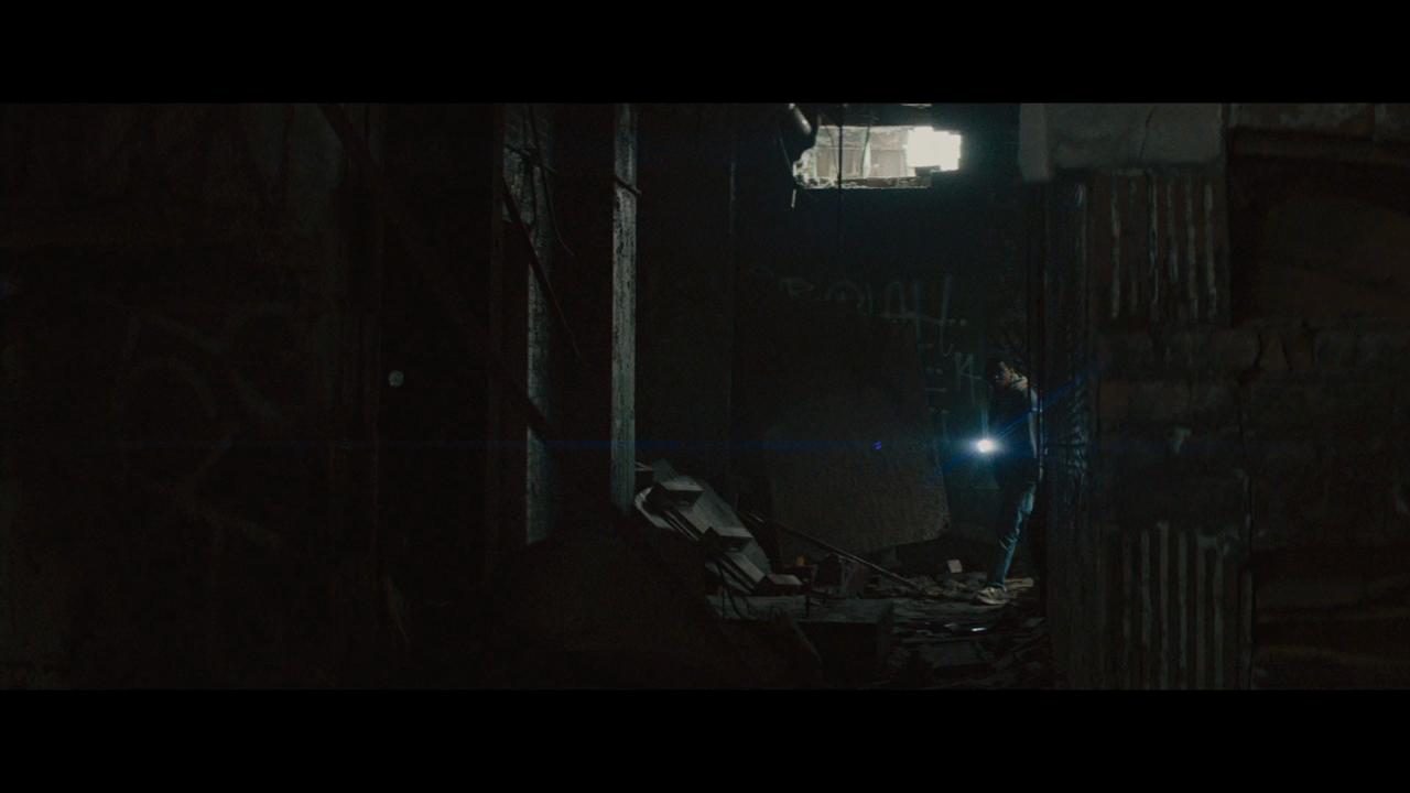 thumbnail video image 2 of Summit Inc/Lionsgate - Kin [DIGITAL VIDEO DISC], 2 of 3