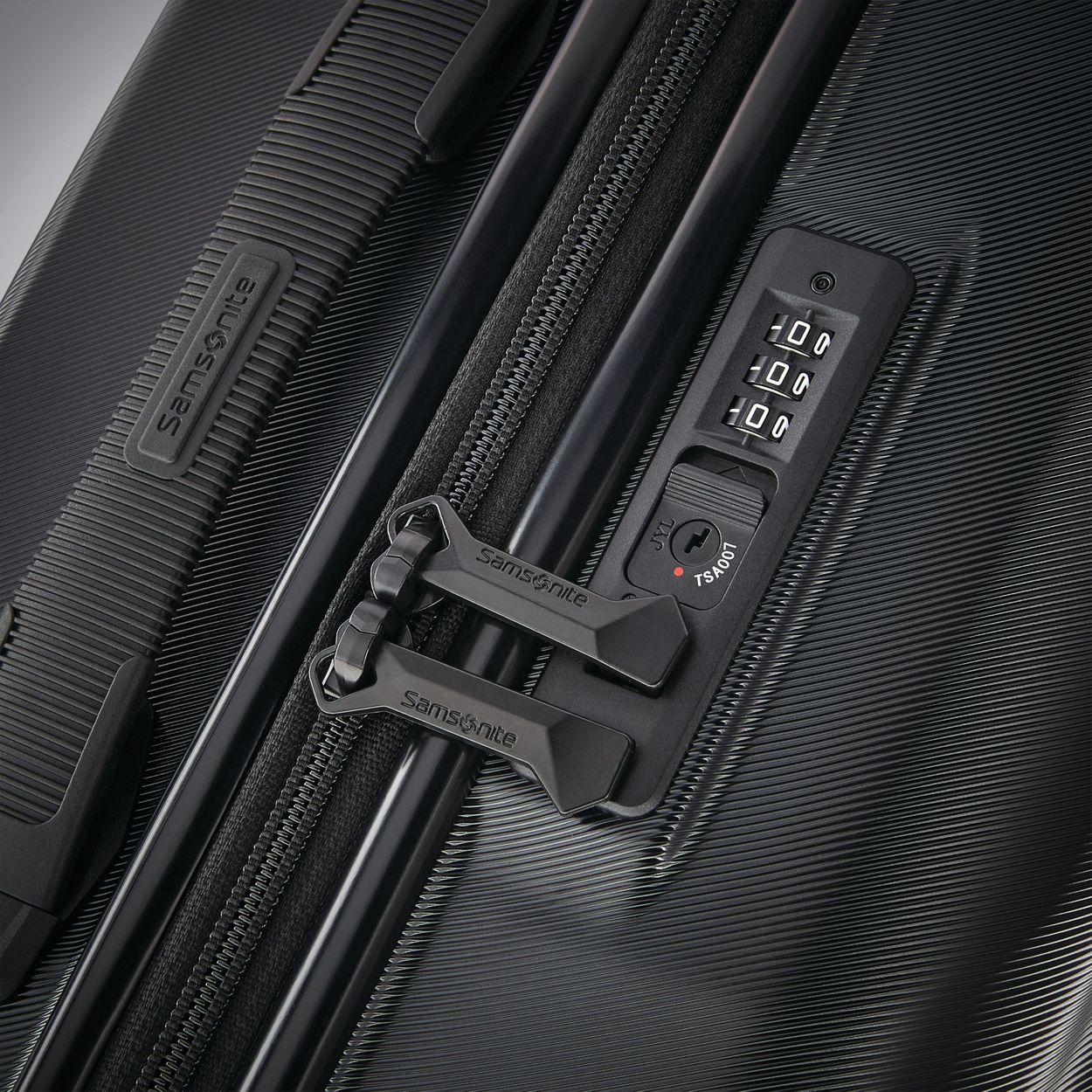 samsonite carbon fiber